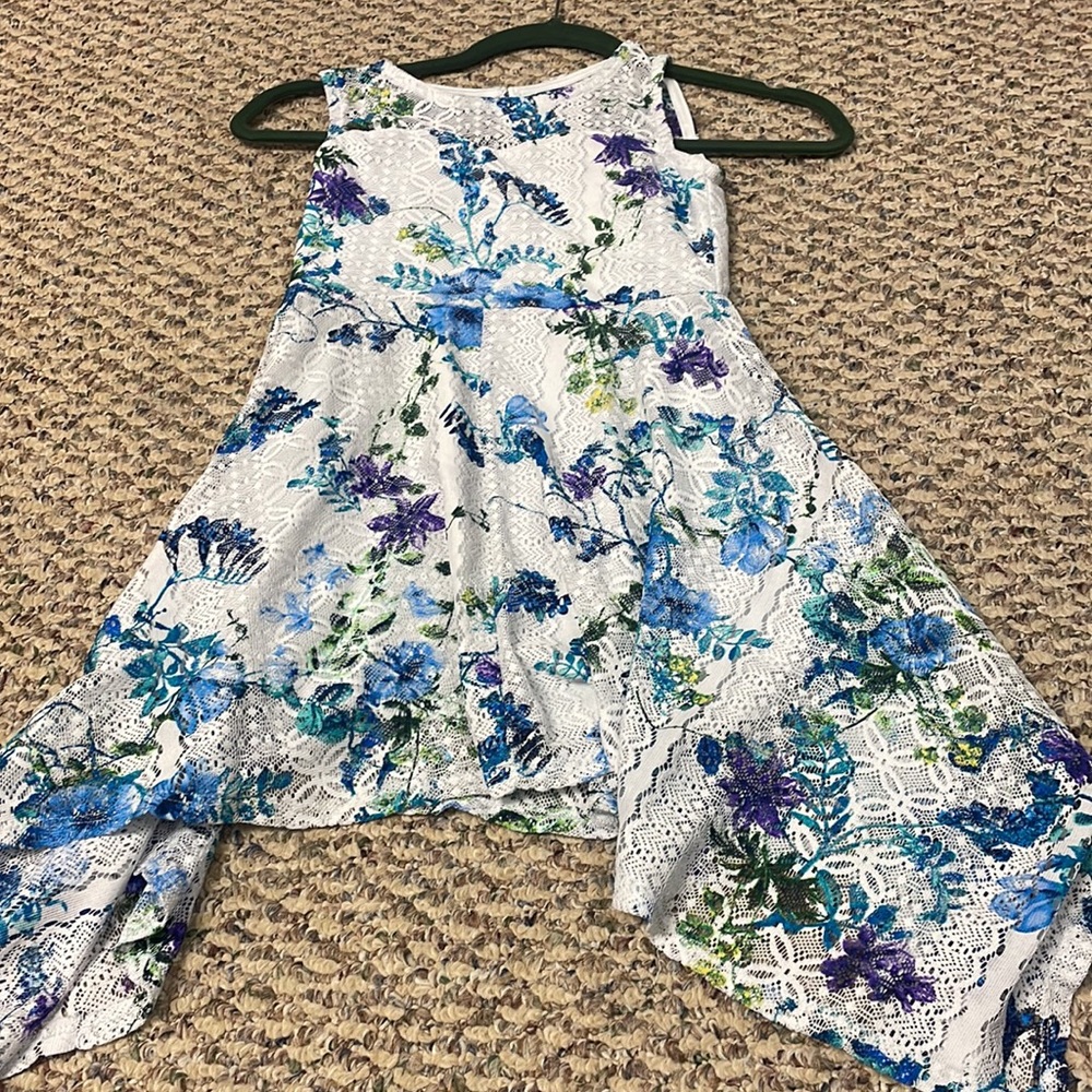 5 size 7/8 dressy dresses various brands such as children’s place and Old Navy - Picture 5 of 6